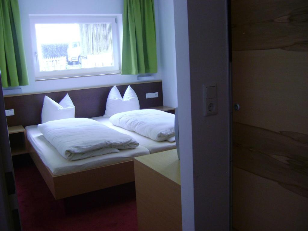 Almandin Apartments Ischgl Room photo
